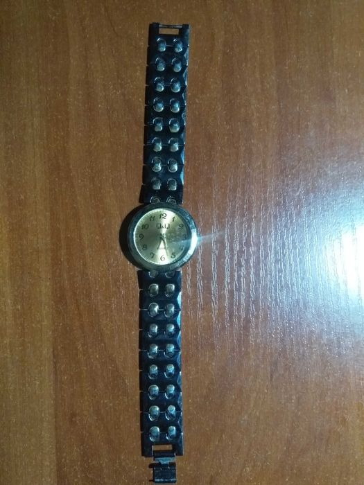 Продам наручные часы