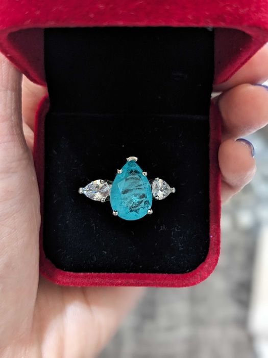 Элегантное кольцо