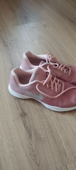 Adidași damă mărimea 38