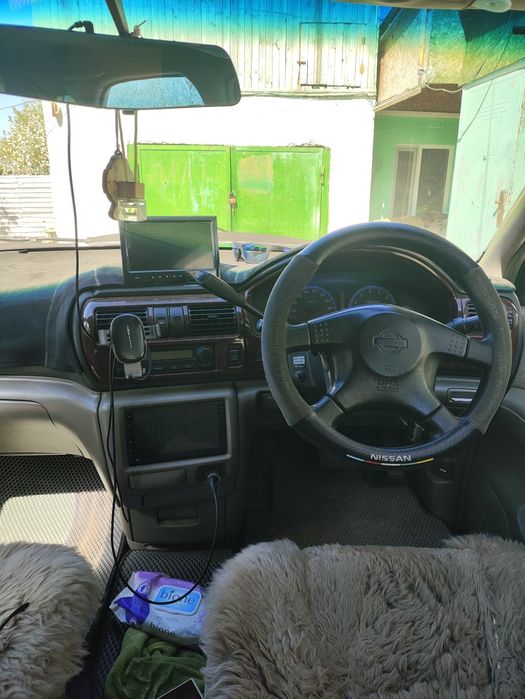 Ниссан Рнесса 1998 г.в.