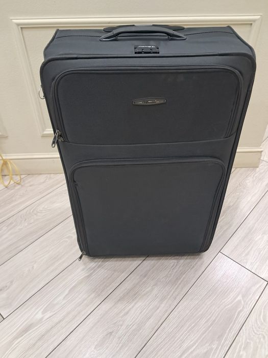 Чемодан большой продам.