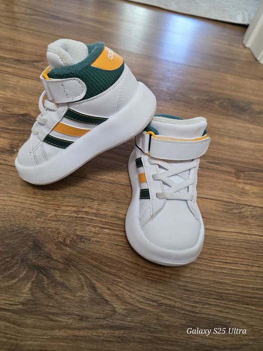 Детски обувки/кецове на Adidas