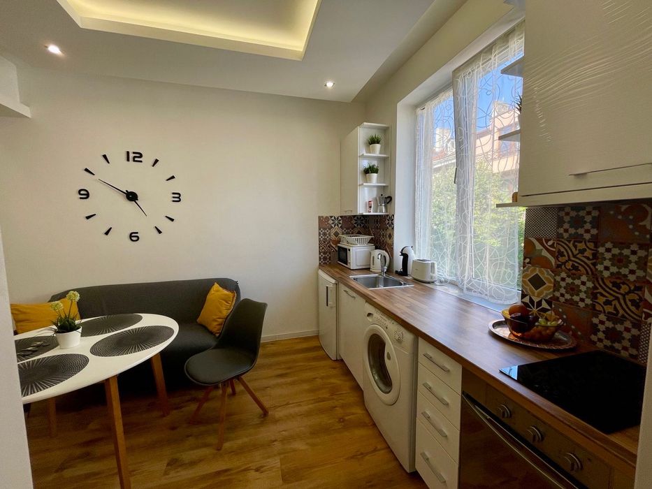 Продава се Тристаен апартамент в Варна, ВИНС - 70 кв.м за 3643 €/кв.м - Снимка #3