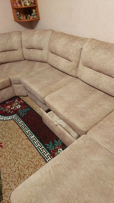 продам диван угловой 33,60  2,20