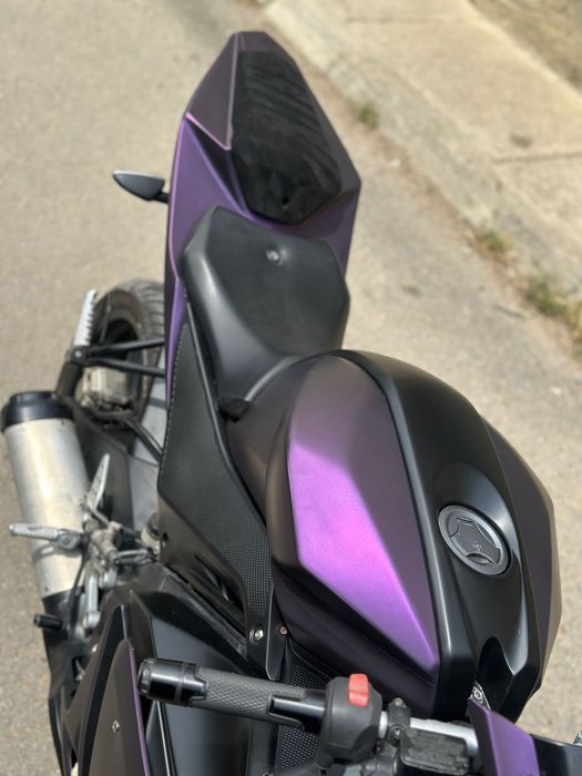Yamaha yzf r125 purple black