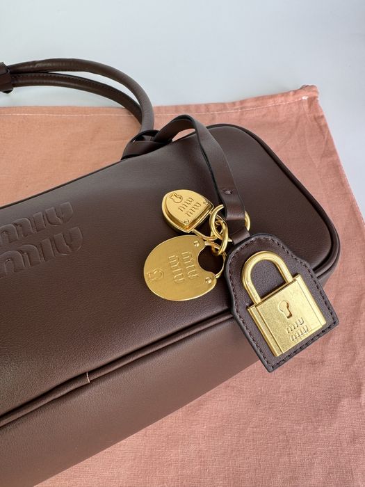 Geanta miu miu piele