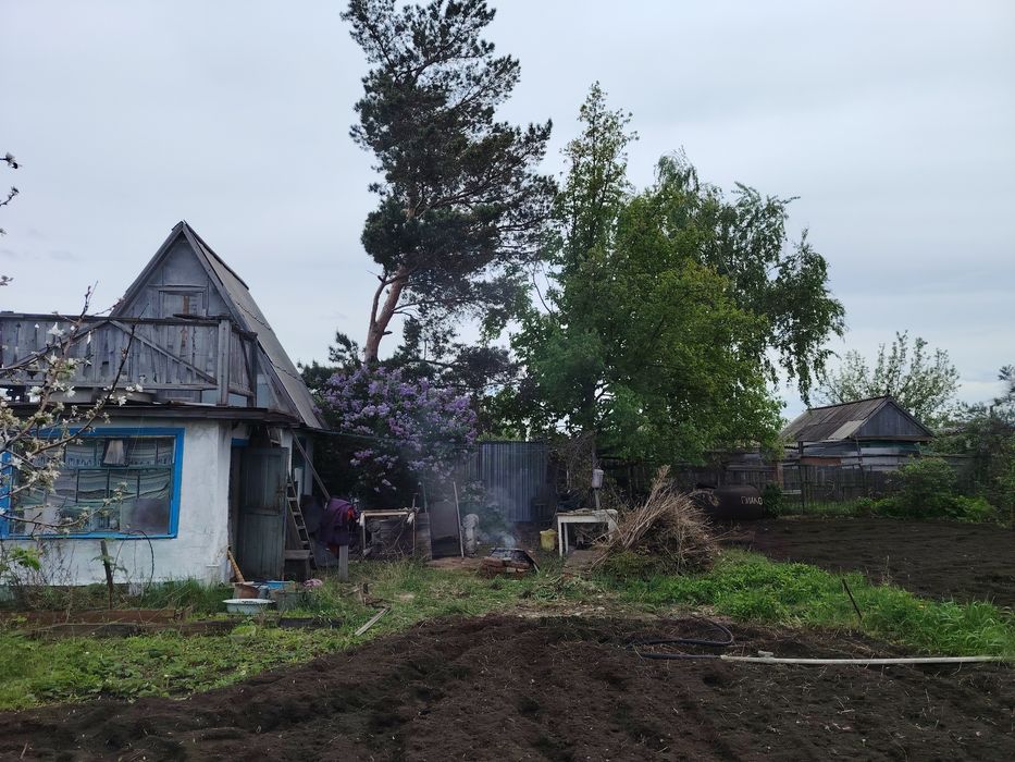 Продам дачу в 1 общ. 400000т. полив отличный