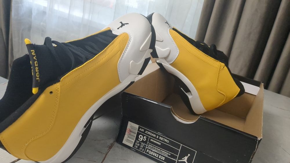 Крассовки Air Jordan