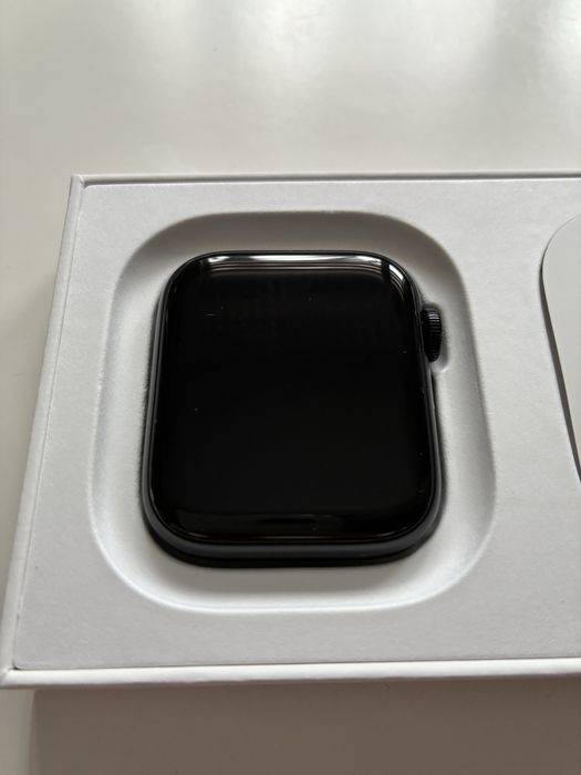Apple Watch SE3 Midnight 44mm.