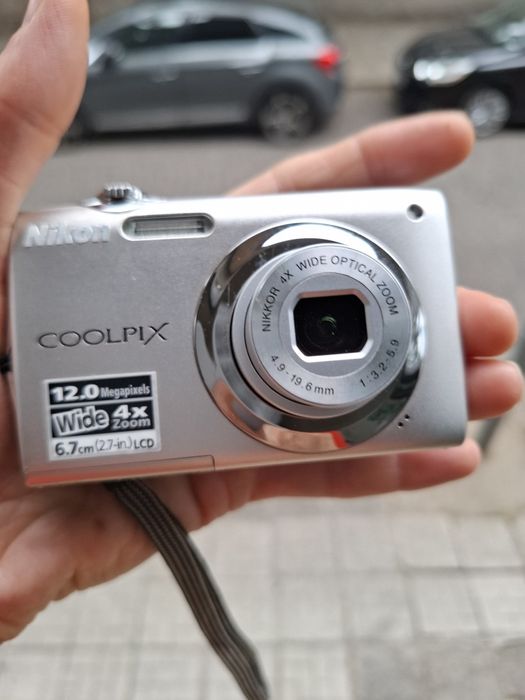 Компактен дигитален фотоапарат NIKON COOLPIX S3000