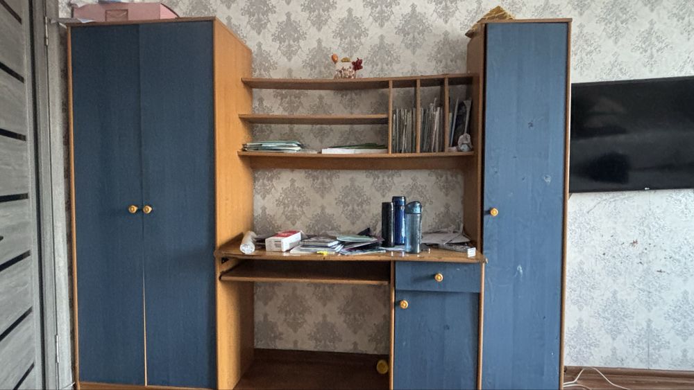 Срочно. Торг. Продам детский гарнитур, шкаф