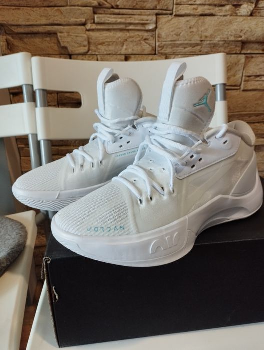 Jordan 8 Retro Electric Green / Jordan Zoom Separate