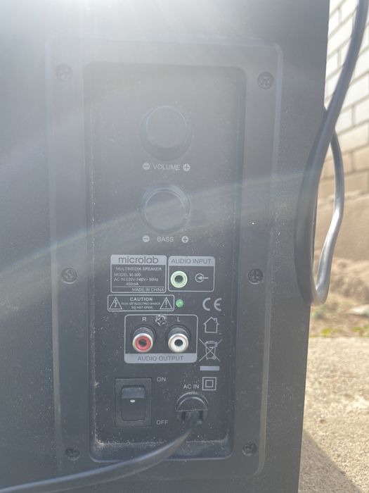 microlab M-300 саббуфер