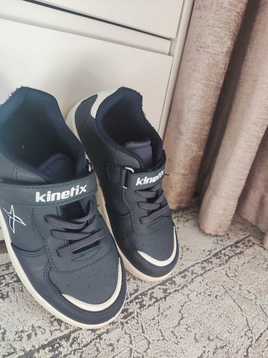 Кросовки kinetix