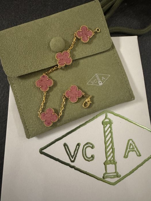 Позлатени гривни “Van Cleef & Arpels”