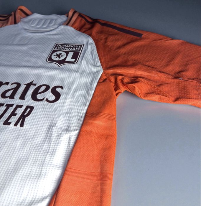 Lyon 24/25 Away ( Cherki 18 ) M