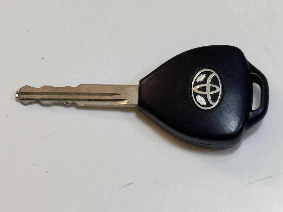 Оригинален ключ за Tpyota 2009-2014г 433Mz