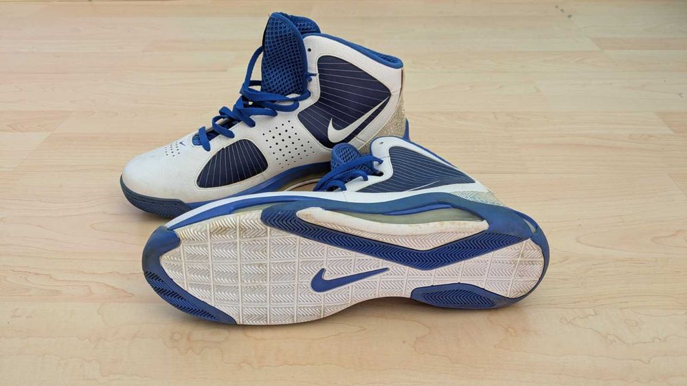 Маратонки Nike номер 50