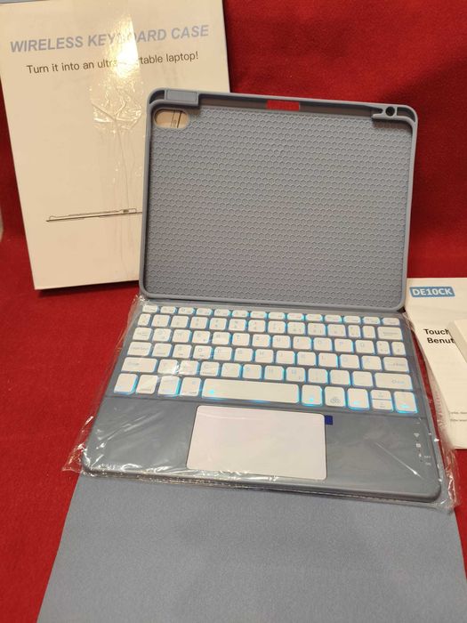 Husă cu Tastatură pentru iPad Air 11", Detașabilă, Iluminată, Trackpad
