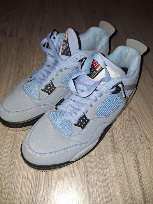 Jordan 4 unc blue