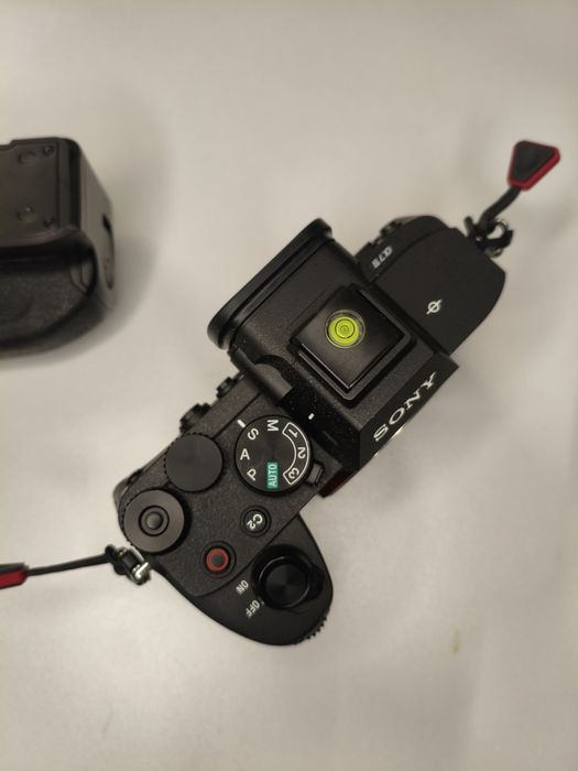 Sony Alpha A7M4 Body + Batterygrip