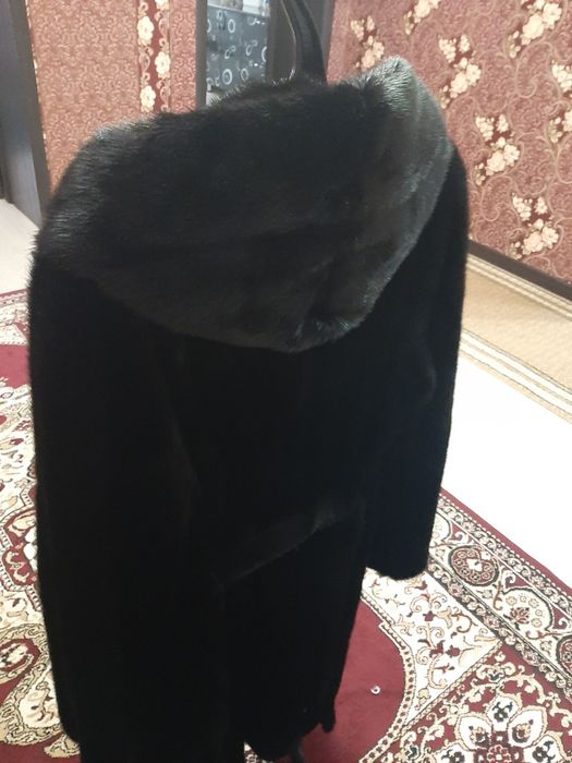 Продам норковую шубу