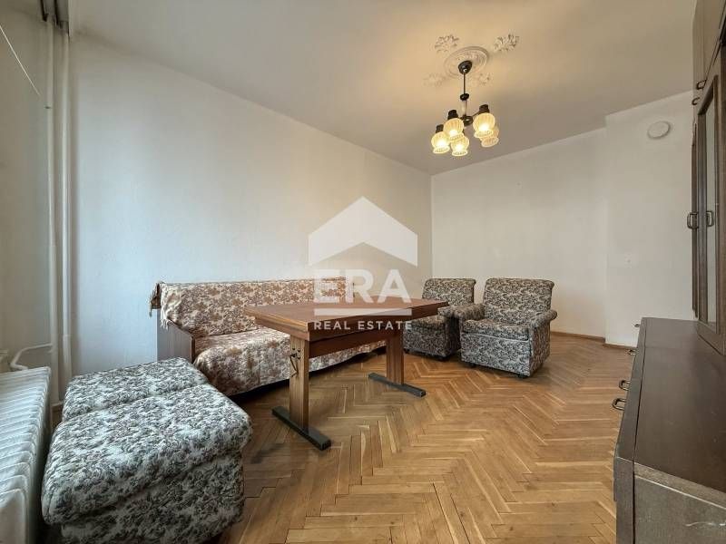 Южен двустаен апартамент с отделна кухня в ж.к. Сердика