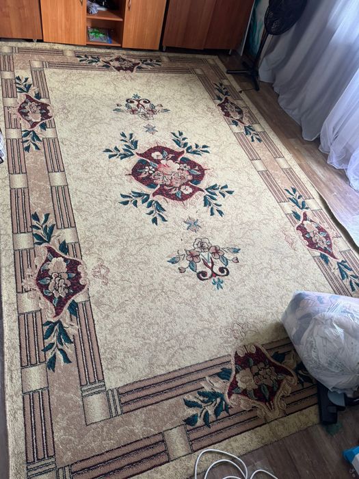 Ковер 2.5*4 в хорошем состоянии