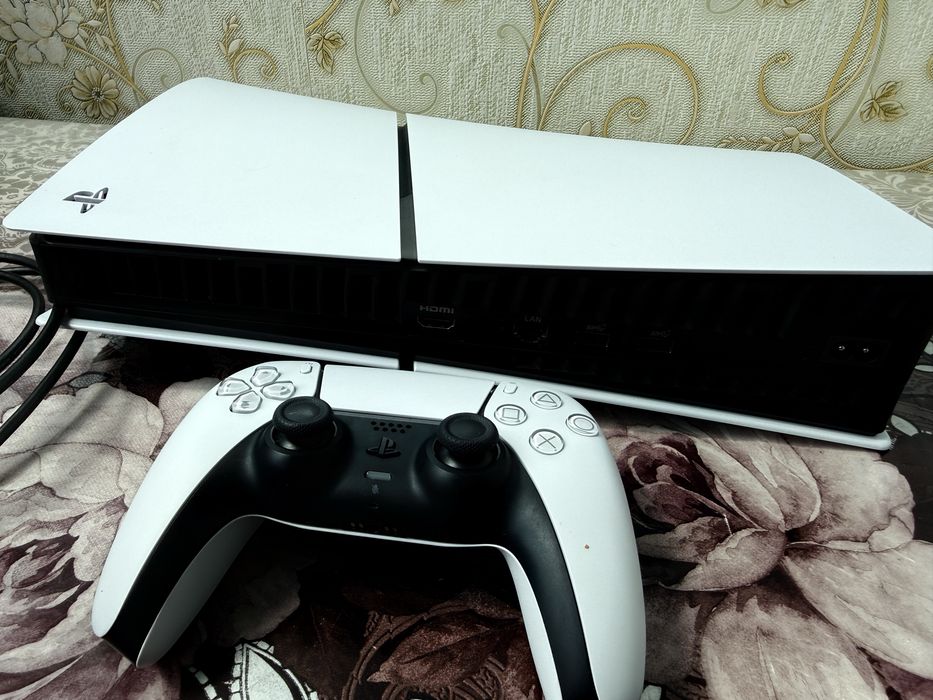 PS5 Digital Slim