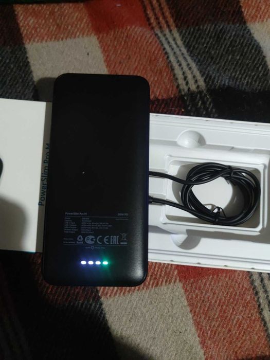 Продавам повер банк за безжично зареждане