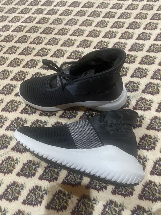 Спортни обувки 39н.