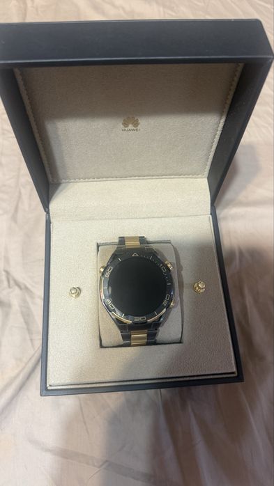 Huawei Watch Ultimate Design Gold – Cutie originală – Model Premium