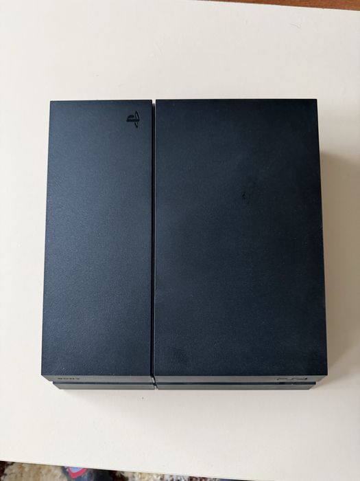 Consolă Sony PlayStation 4 (PS4) 500GB