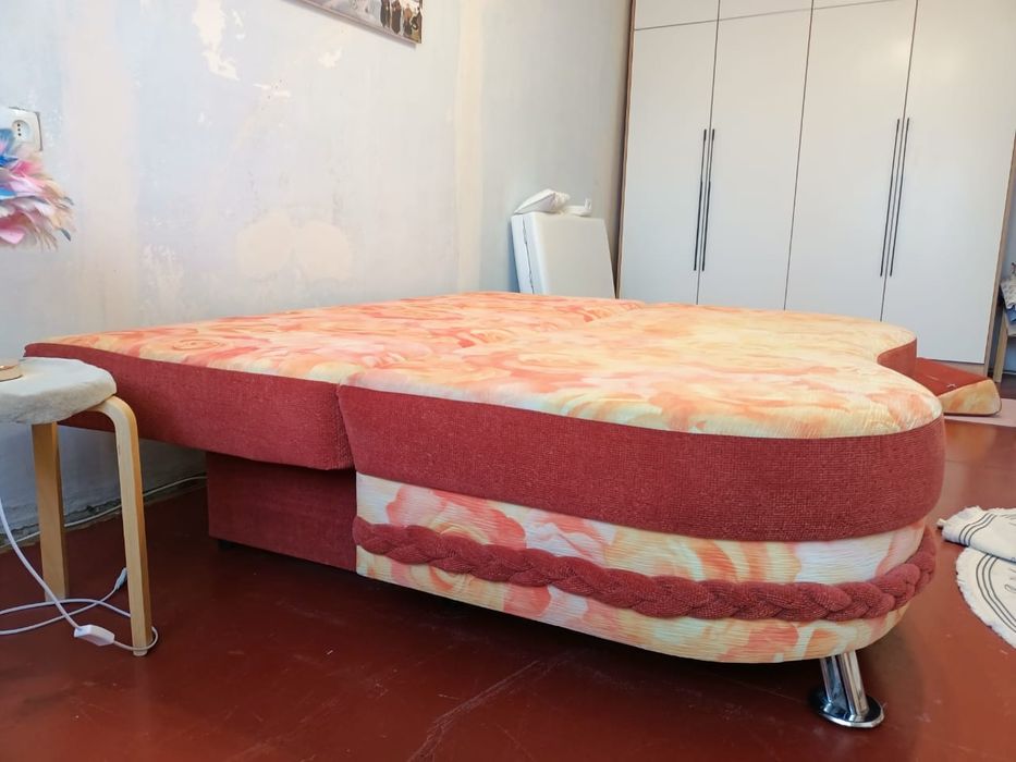 Продам тахту            .