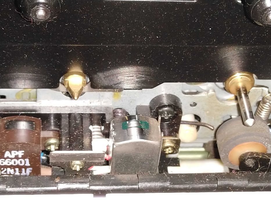 Продавам двукасетен дек Telefunken HC730T