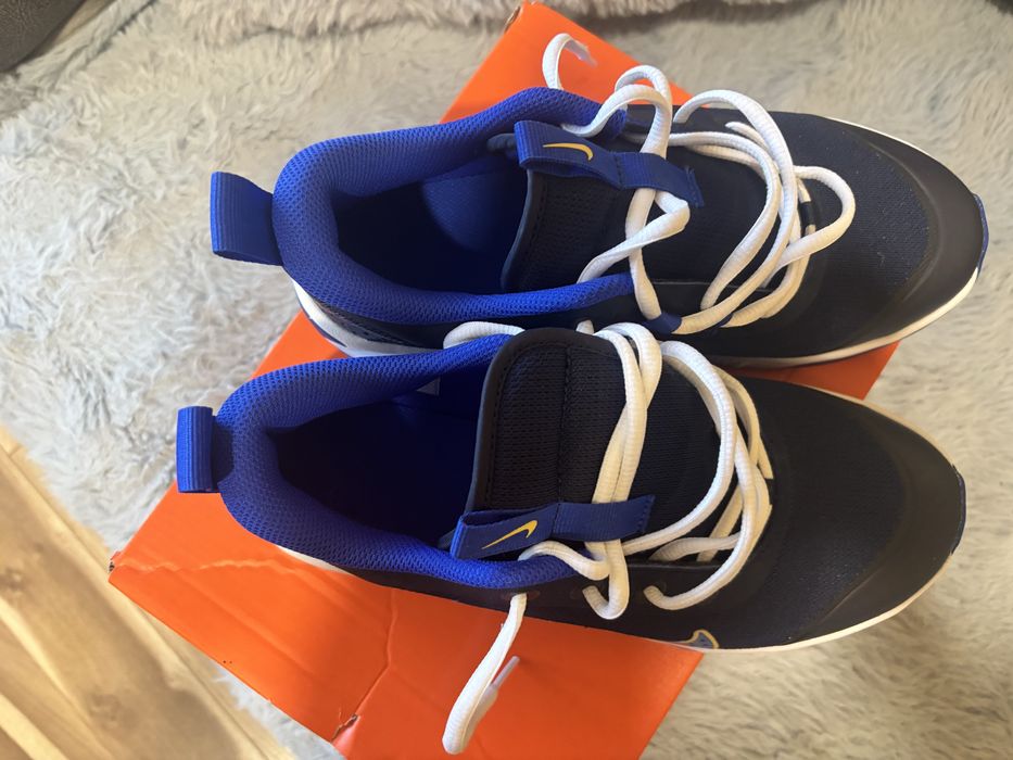 Чисто нови маратонки Nike