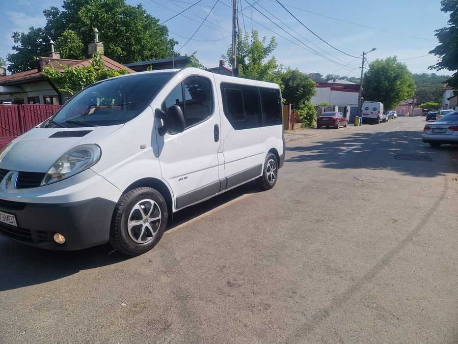 RENAULT Trafic
