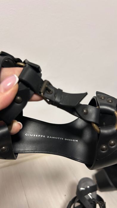 Sandale Giuseppe Zanotti