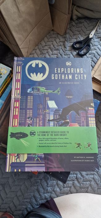 Разпродажба на комикси и специални издания на английски език