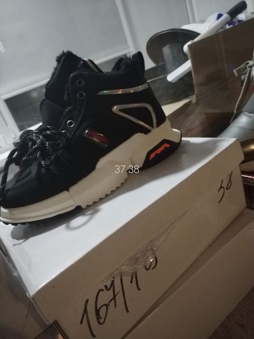 Продам обувь зима