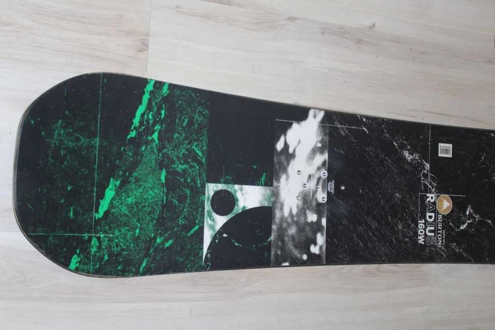 BURTON Radius Flat Top 160cm 2024