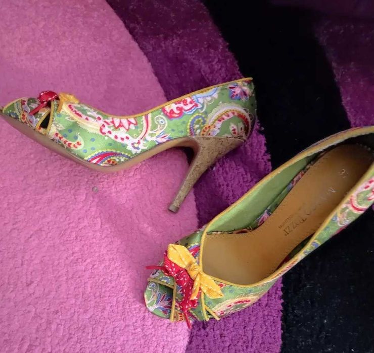 Pantofi toc eleganți