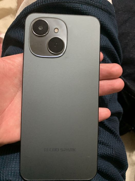 Продам телефон TECNO SPARK 40C