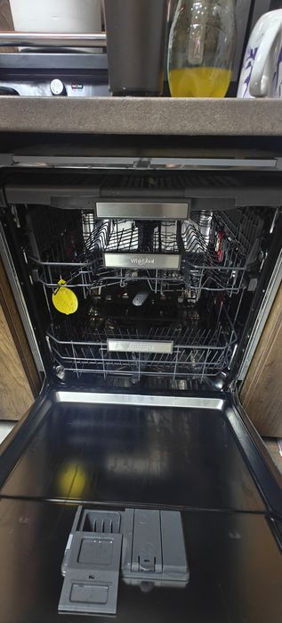 Mașina de spălat vase incorporabila Whirlpool