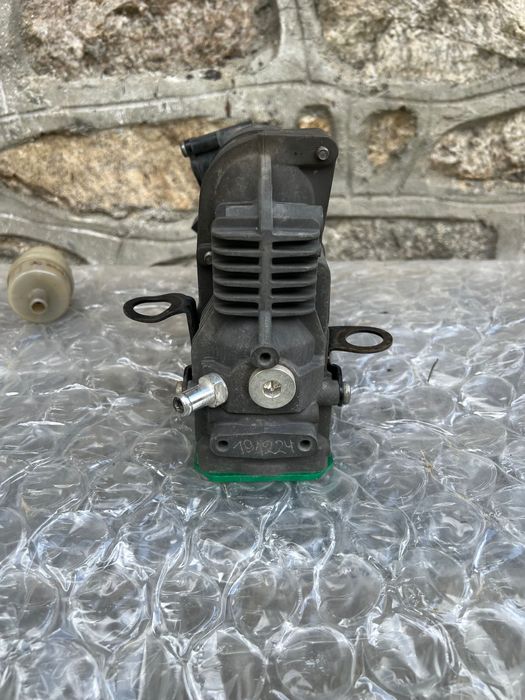 Компресор за Airmatic Mercedes