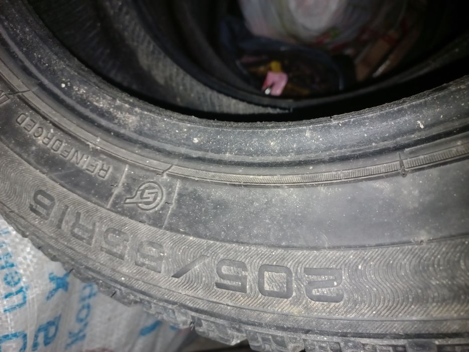 Срочно 205/55/16 зимний