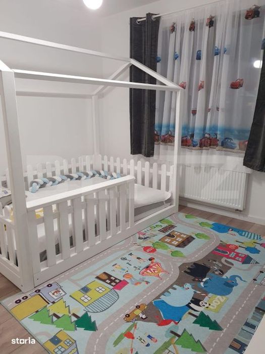 Apartament de vanzare, 3 camere, 2 bai, garaj + boxa, zona Subcetate