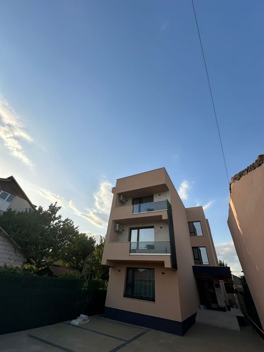 Garsonieră de închiriat cu parcare  privată