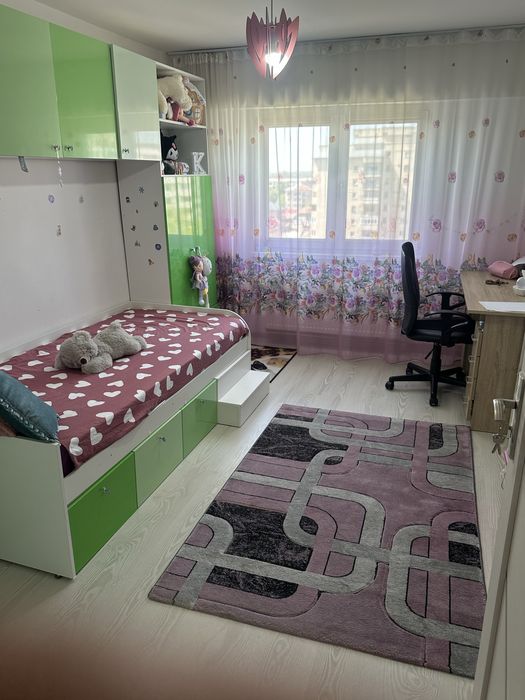 Vand apartament 3 camere