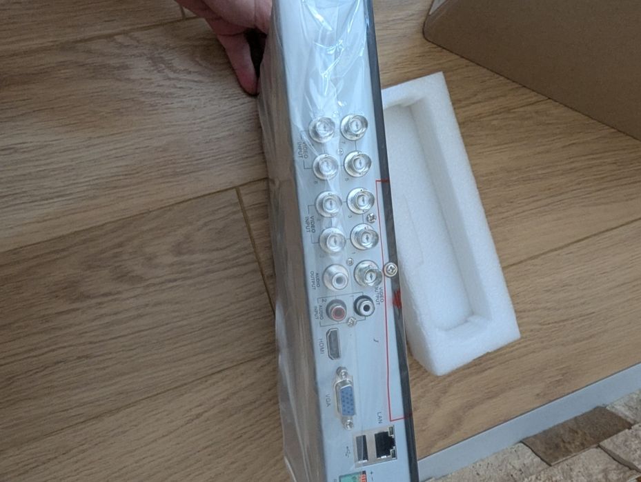 Sistem de securitate camere video  cu DVR